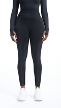 Waist down front view of black Shavo Seamless legging