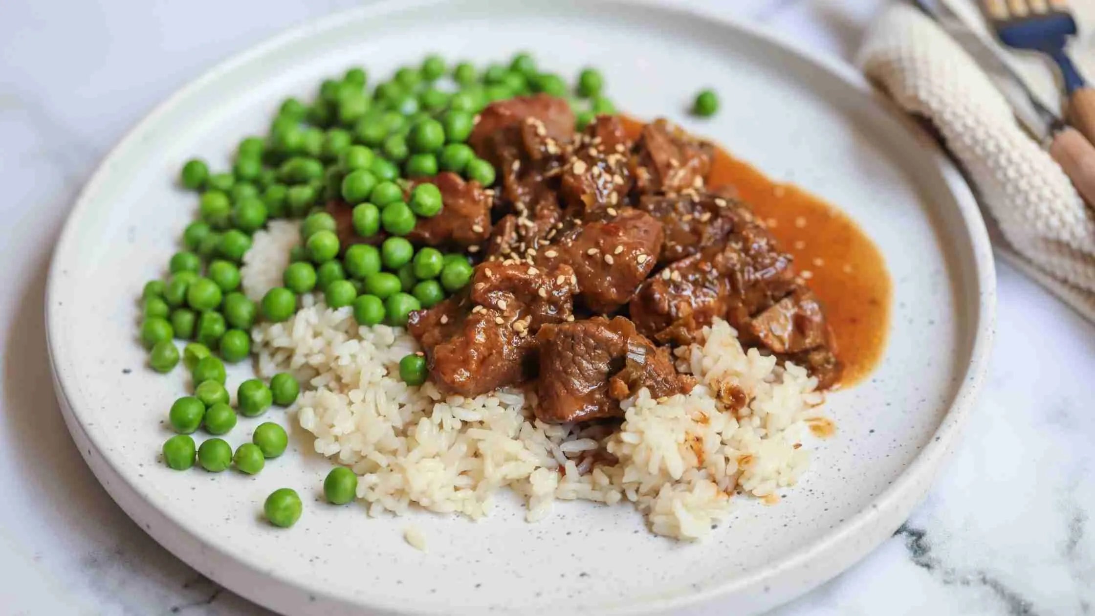 Slow Cooker Asian Braised Beef: Tender & Flavorful Short Ribs Recipe